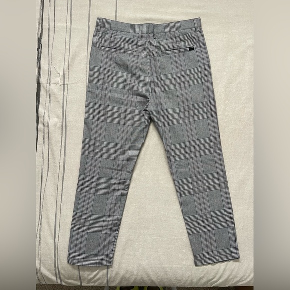 Zanerobe Jumpa Plaid Chino in Grey 32 - Picture 3 of 8